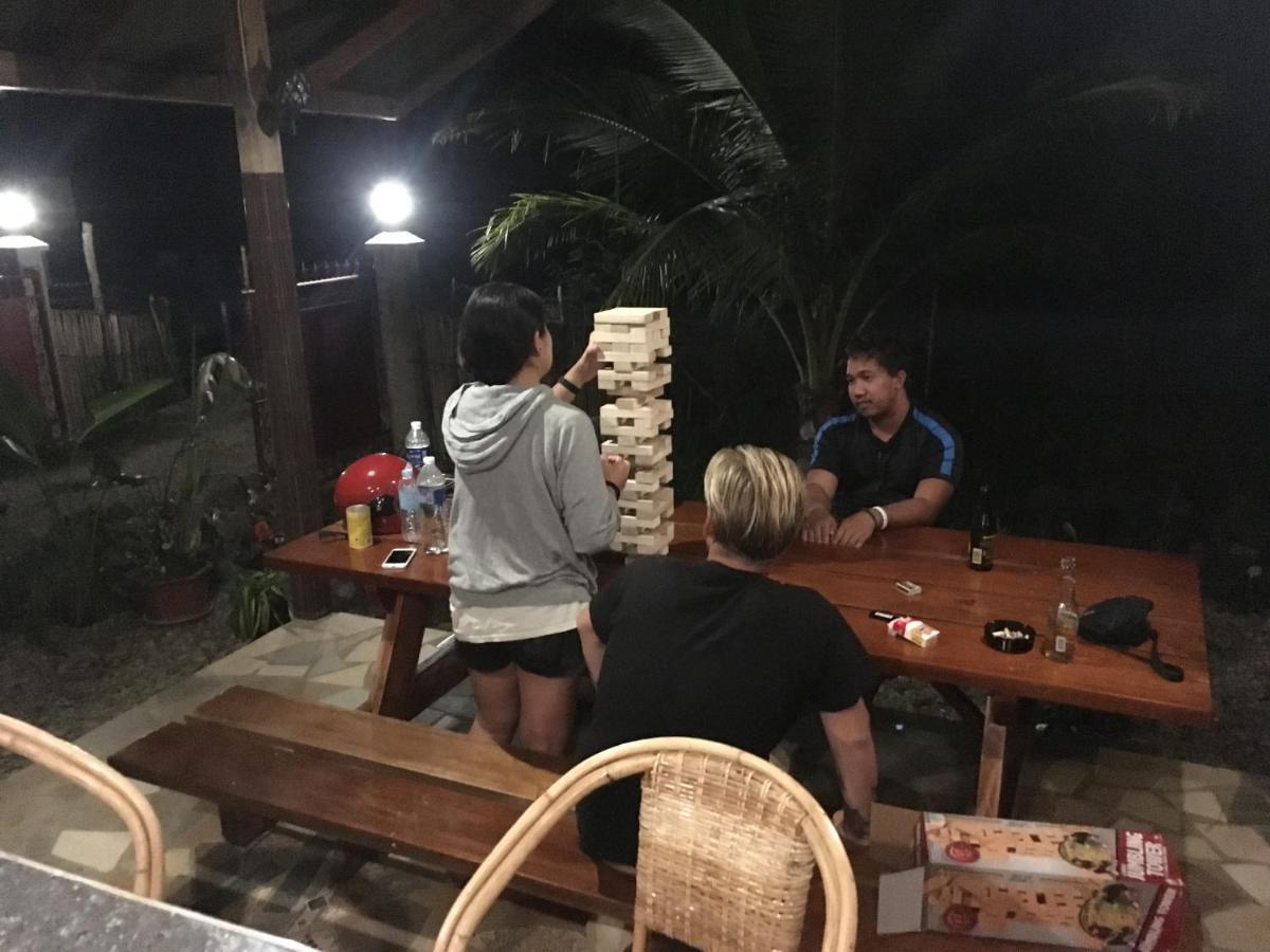 B&R Hostel Nagtabon Bacungan エクステリア 写真