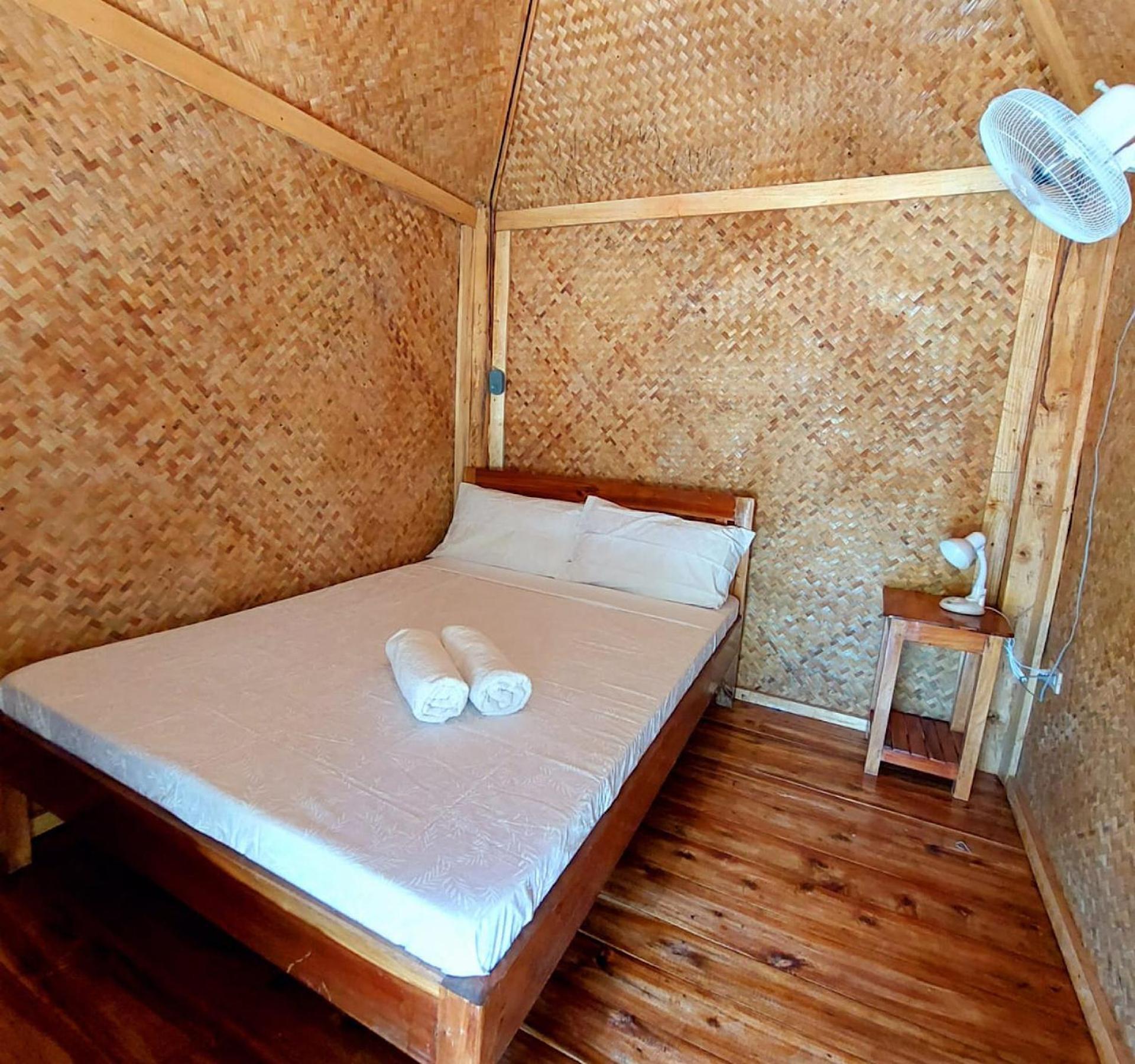 B&R Hostel Nagtabon Bacungan エクステリア 写真