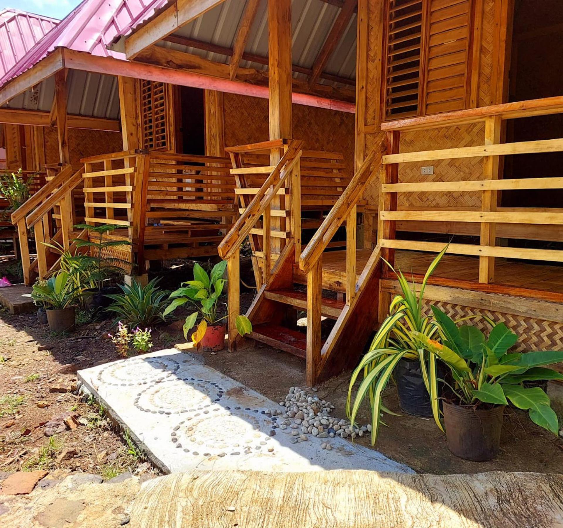 B&R Hostel Nagtabon Bacungan エクステリア 写真