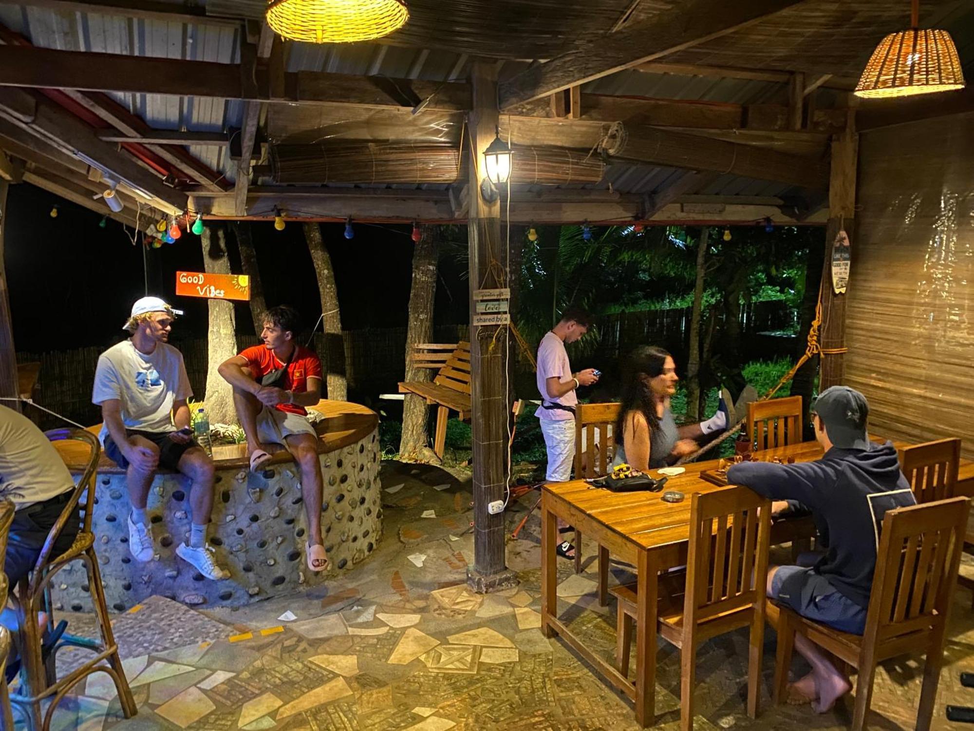 B&R Hostel Nagtabon Bacungan エクステリア 写真